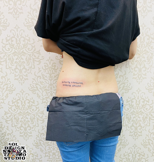 名古屋　タトゥー　女性